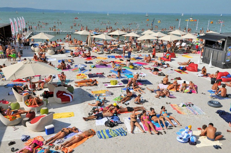 Veľká pláž Siófok - Plážové kúpalisko, Balaton - WellnessTips